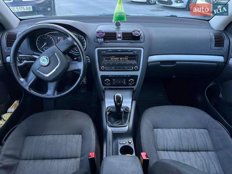 Універсал Skoda Octavia 2011 в Львові фото 24 Універсал Skoda Octavia 2011 в Львові