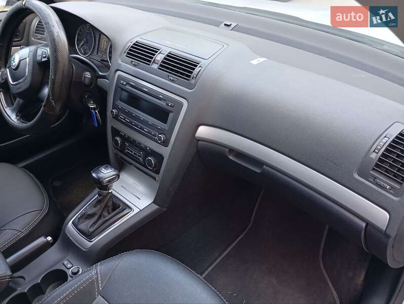Лифтбек Skoda Octavia 2011 в Львове