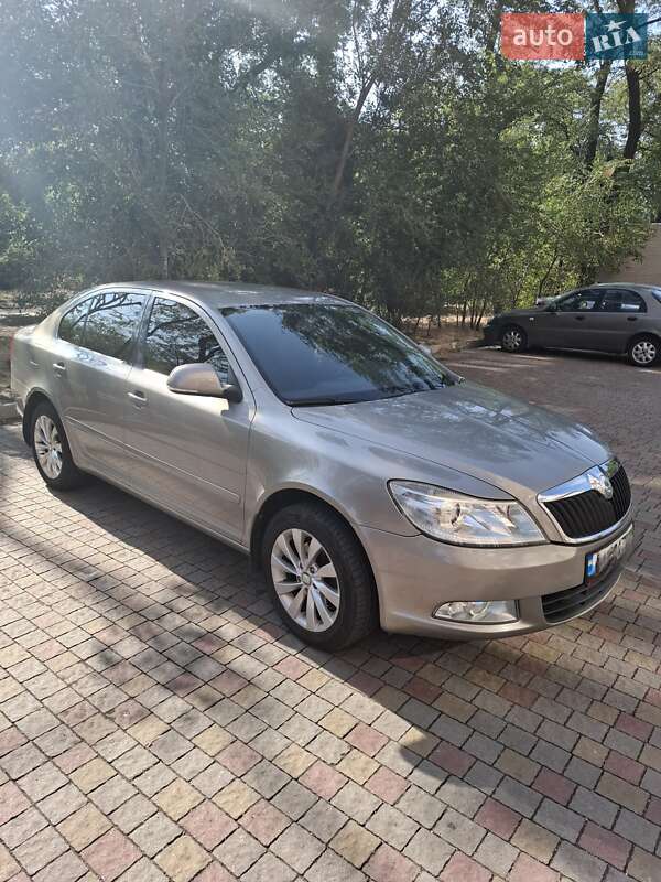 Ліфтбек Skoda Octavia 2010 в Запоріжжі