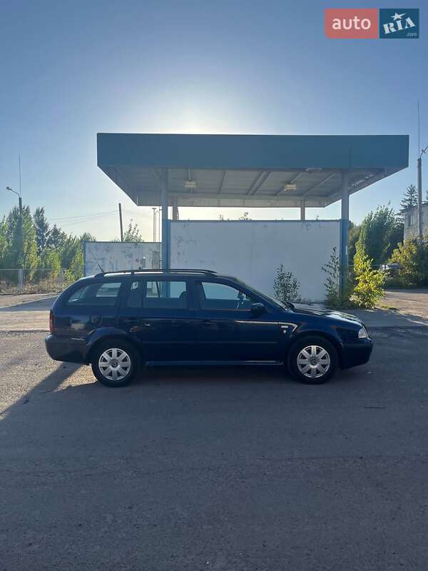 Універсал Skoda Octavia 2004 в Шаргороді