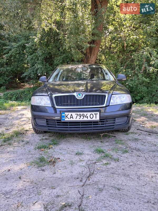 Лифтбек Skoda Octavia 2011 в Вышгороде