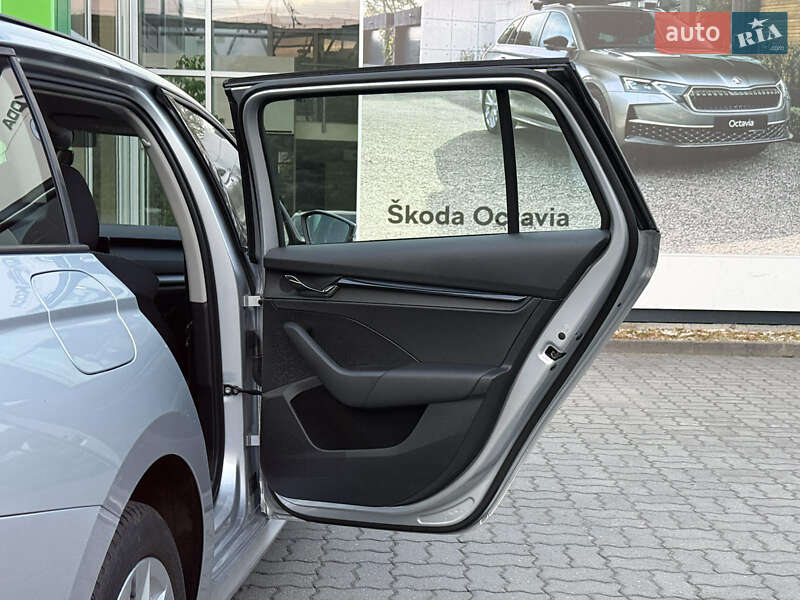 Универсал Skoda Octavia 2021 в Луцке