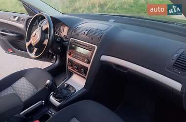 Лифтбек Skoda Octavia 2012 в 