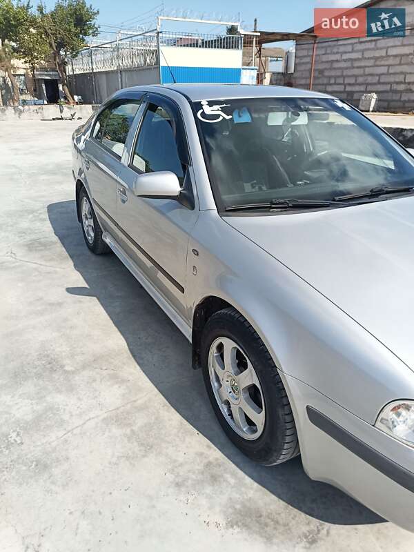 Ліфтбек Skoda Octavia 2002 в Одесі