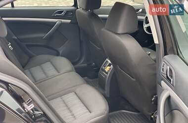 Лифтбек Skoda Octavia 2012 в 