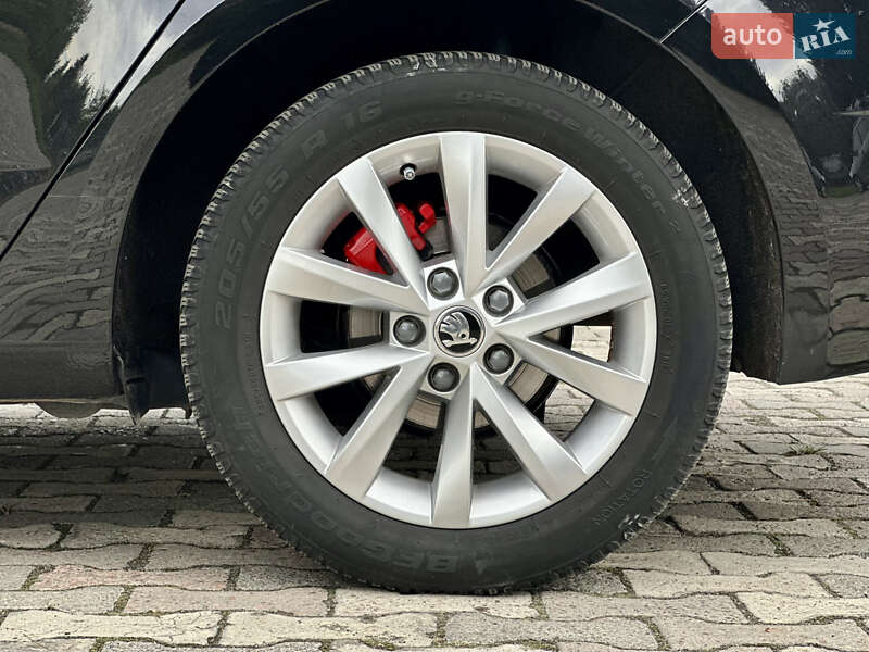 Лифтбек Skoda Octavia 2019 в Луцке