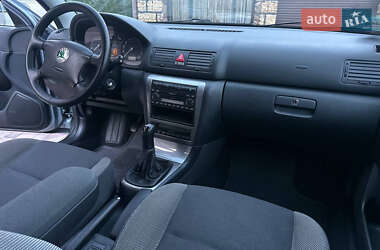 Лифтбек Skoda Octavia 2003 в 