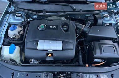 Лифтбек Skoda Octavia 2003 в 