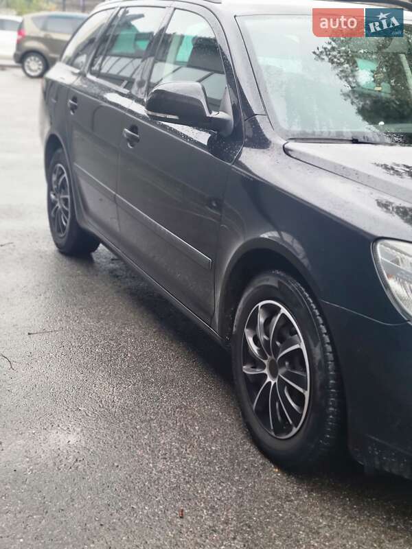 Универсал Skoda Octavia 2011 в Збараже