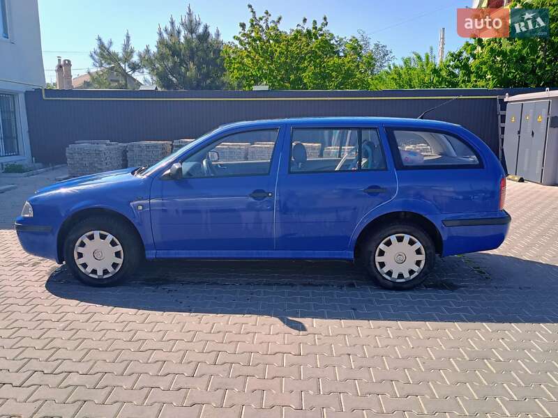 Универсал Skoda Octavia 2003 в Одессе