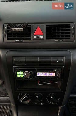 Лифтбек Skoda Octavia 2009 в 