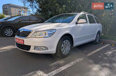 Універсал Skoda Octavia 2012 в Луцьку