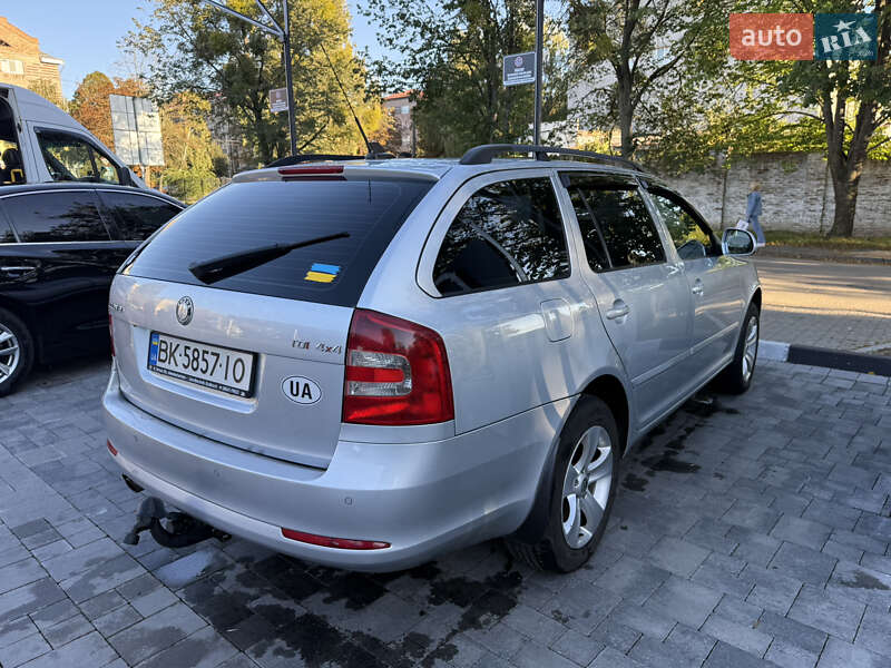 Универсал Skoda Octavia 2008 в Ровно