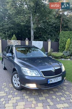 Универсал Skoda Octavia 2009 в Сарнах