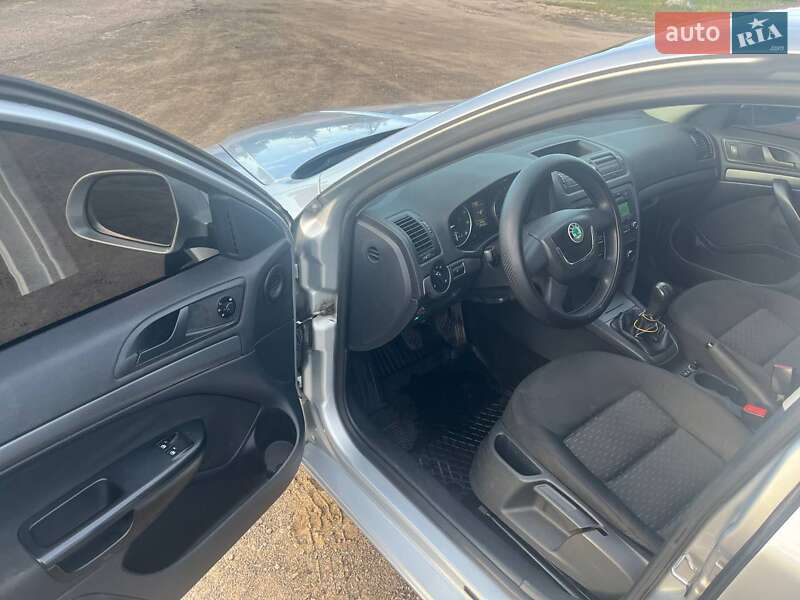 Лифтбек Skoda Octavia 2008 в Сарнах