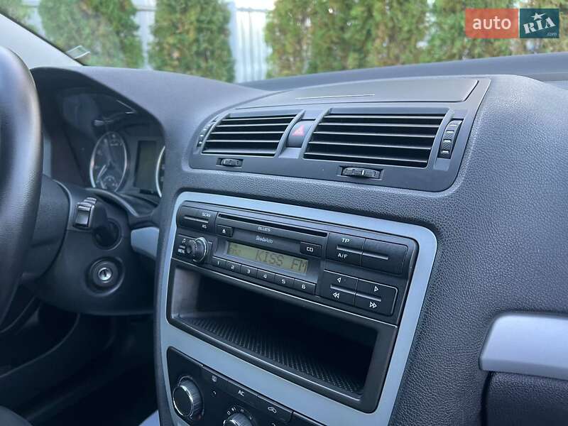 Універсал Skoda Octavia 2010 в Полтаві