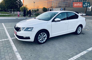 Лифтбек Skoda Octavia 2018 в Луцке