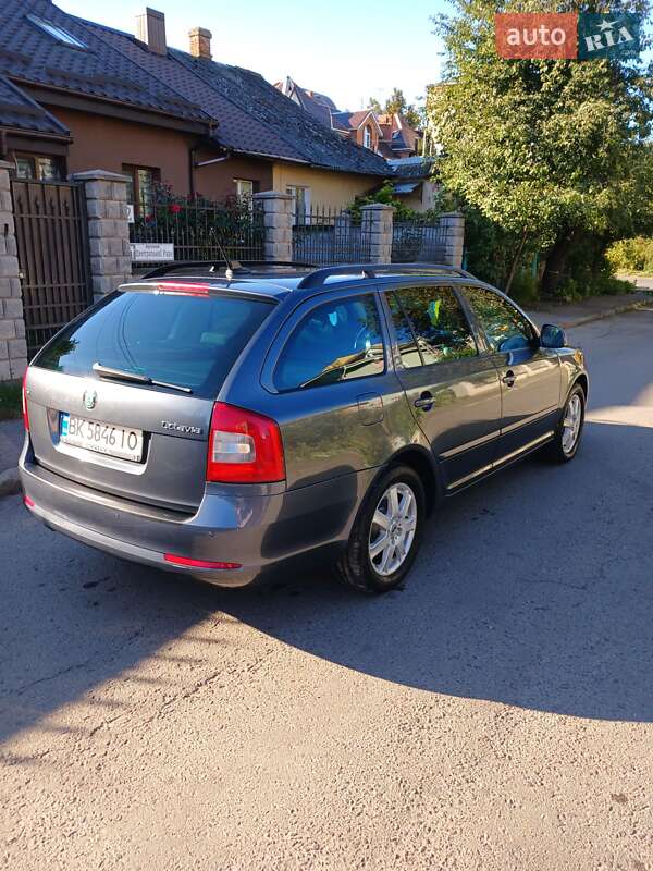 Универсал Skoda Octavia 2012 в Ровно