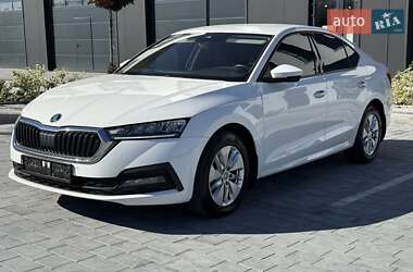 Лифтбек Skoda Octavia 2021 в Львове