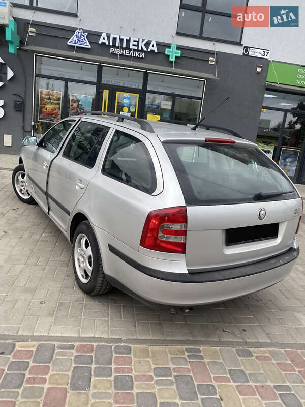 Универсал Skoda Octavia 2006 в Костополе