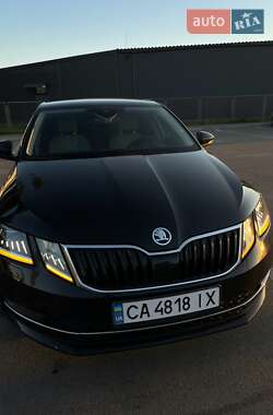 Лифтбек Skoda Octavia 2017 в Умани