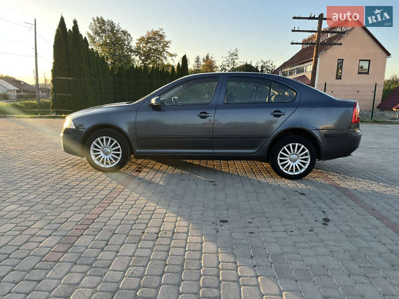 Лифтбек Skoda Octavia 2008 в Самборе