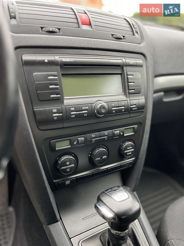 Лифтбек Skoda Octavia 2008 в Самборе