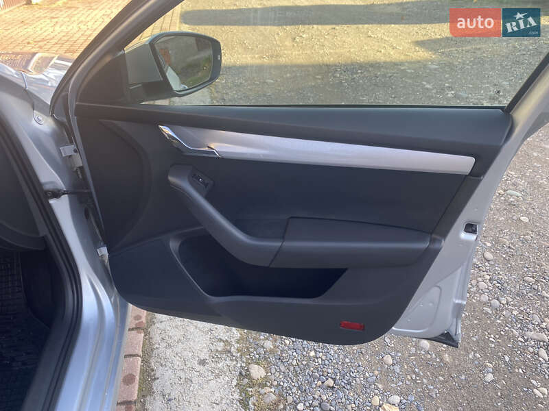 Универсал Skoda Octavia 2015 в Хусте фото 24 Универсал Skoda Octavia 2015 в Хусте