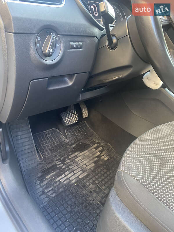 Универсал Skoda Octavia 2015 в Хусте фото 37 Универсал Skoda Octavia 2015 в Хусте