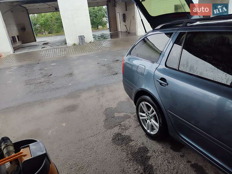 Универсал Skoda Octavia 2006 в Звягеле