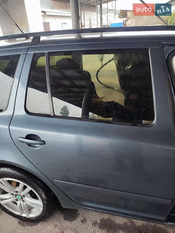 Универсал Skoda Octavia 2006 в Звягеле