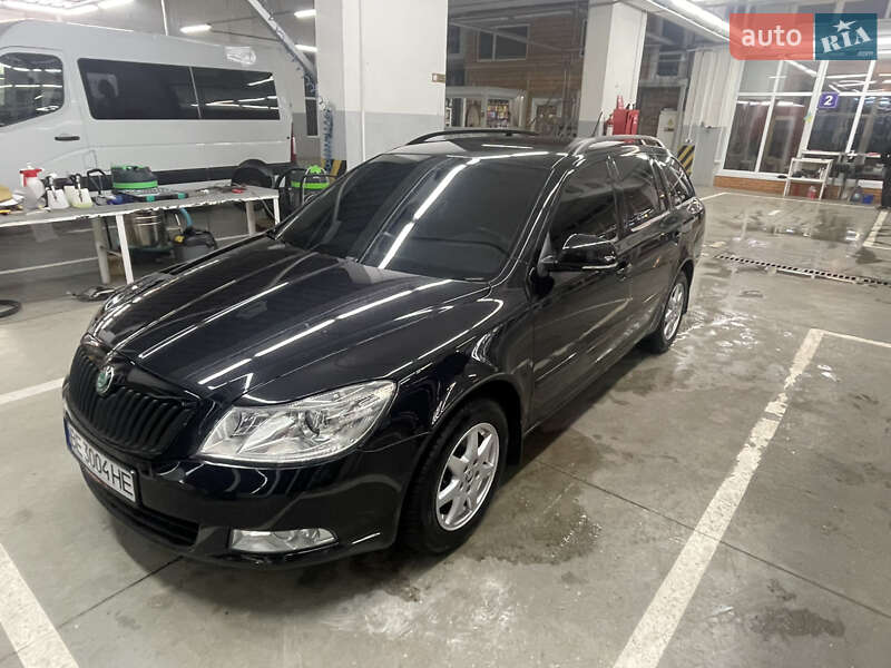 Универсал Skoda Octavia 2011 в 