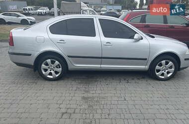 Лифтбек Skoda Octavia 2008 в 
