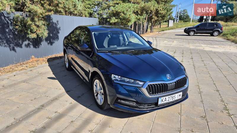 Лифтбек Skoda Octavia 2022 в Киеве