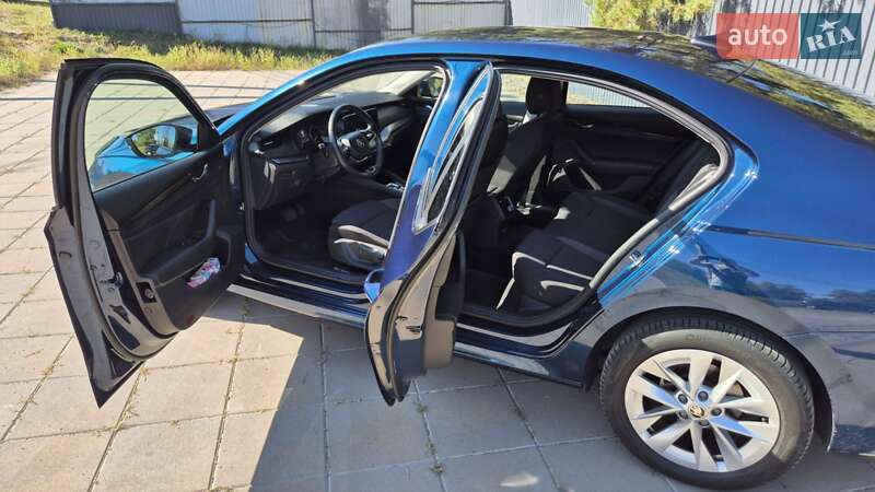 Лифтбек Skoda Octavia 2022 в Киеве