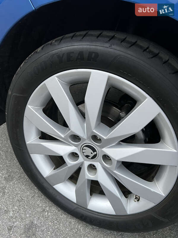 Універсал Skoda Octavia 2014 в Запоріжжі