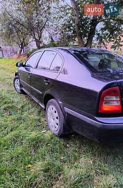 Лифтбек Skoda Octavia 2004 в Каменке-Бугской