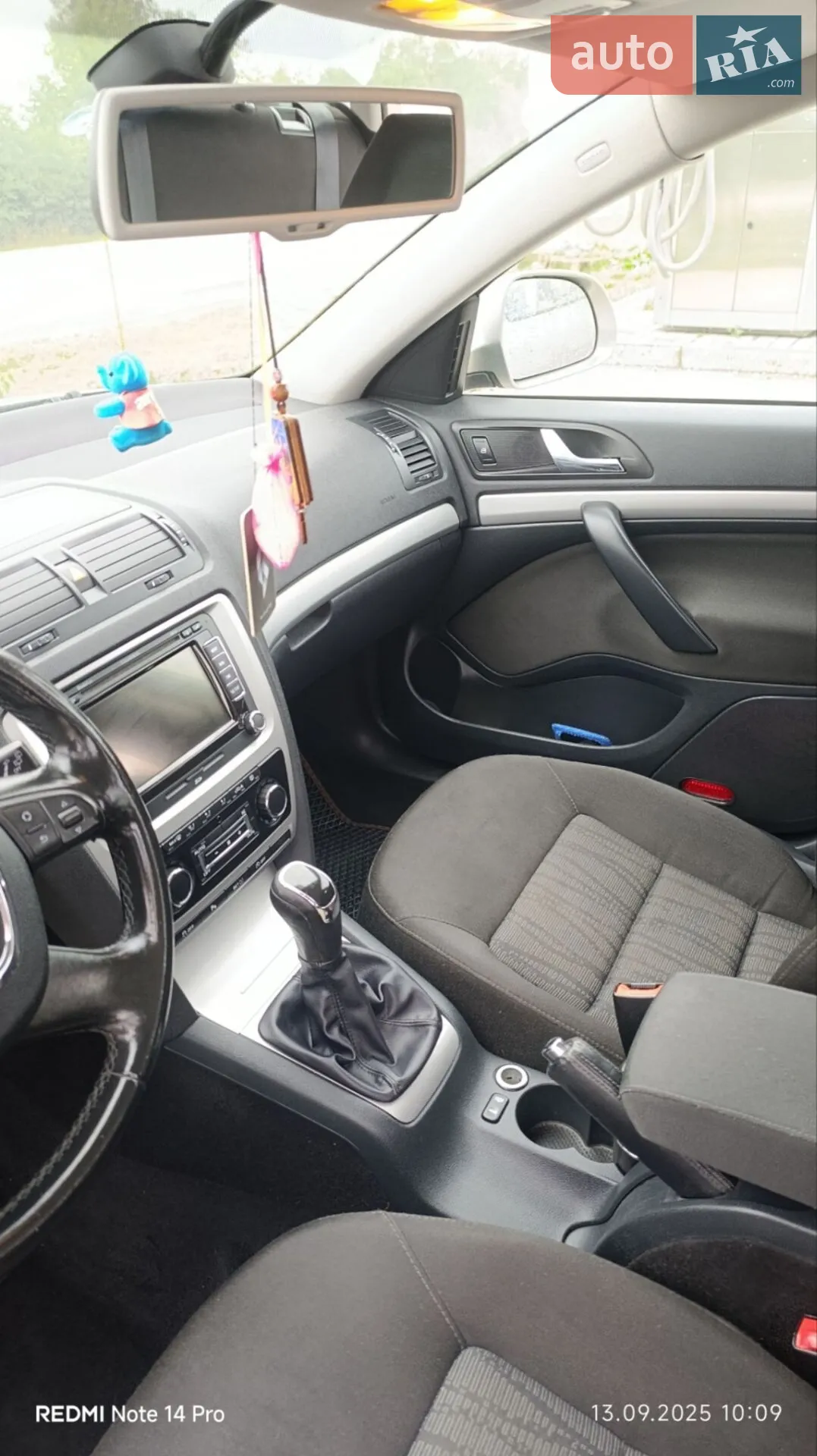 Skoda Octavia 2011 VIN TMBGT61Z7B2119158 фото оголошення 3 з 48