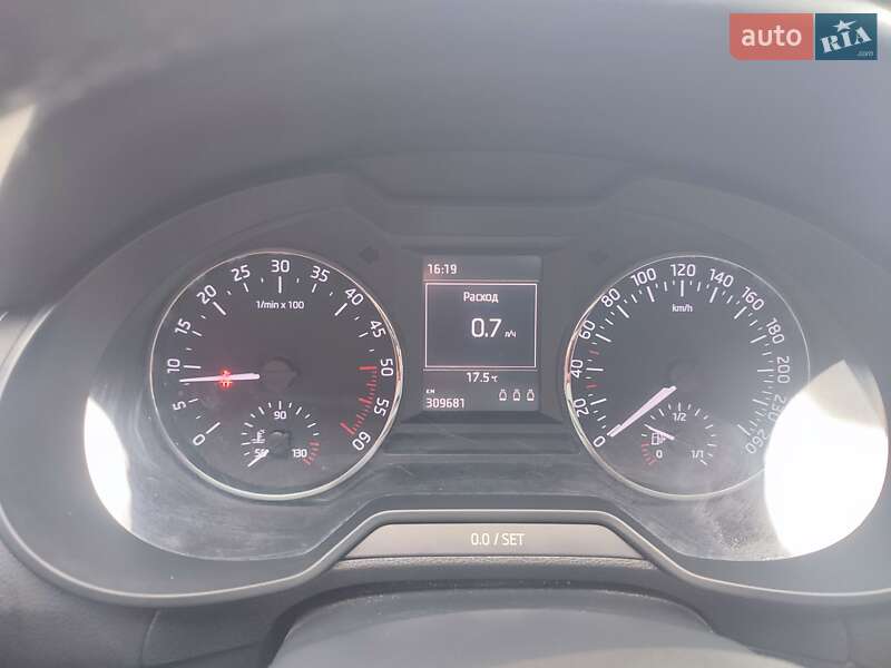 Универсал Skoda Octavia 2013 в Ирпене