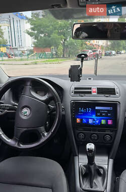 Лифтбек Skoda Octavia 2004 в 