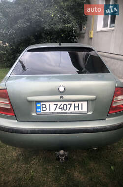 Лифтбек Skoda Octavia 2001 в 