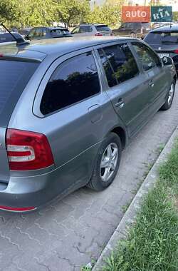 Универсал Skoda Octavia 2012 в 