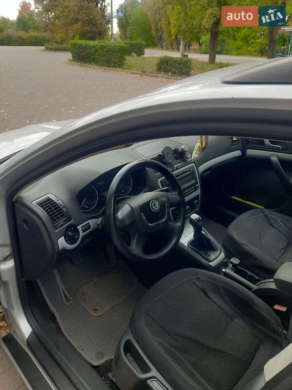 Универсал Skoda Octavia 2009 в Миргороде