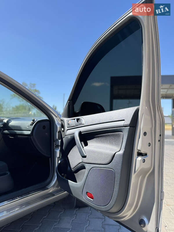 Лифтбек Skoda Octavia 2011 в Кривом Роге фото 10 Лифтбек Skoda Octavia 2011 в Кривом Роге