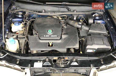 Лифтбек Skoda Octavia 2004 в 