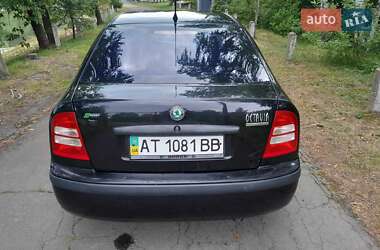Лифтбек Skoda Octavia 2004 в 