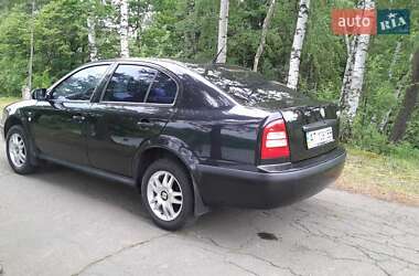 Лифтбек Skoda Octavia 2004 в 