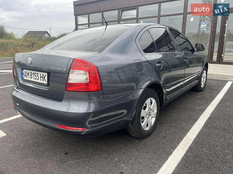 Лифтбек Skoda Octavia 2010 в Житомире