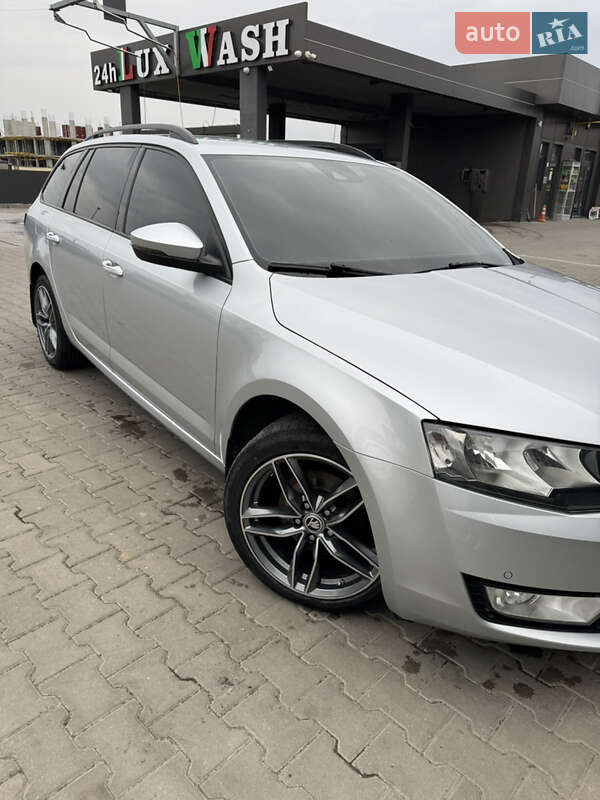 Универсал Skoda Octavia 2015 в Львове