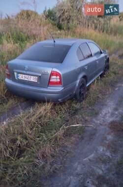 Лифтбек Skoda Octavia 2002 в 